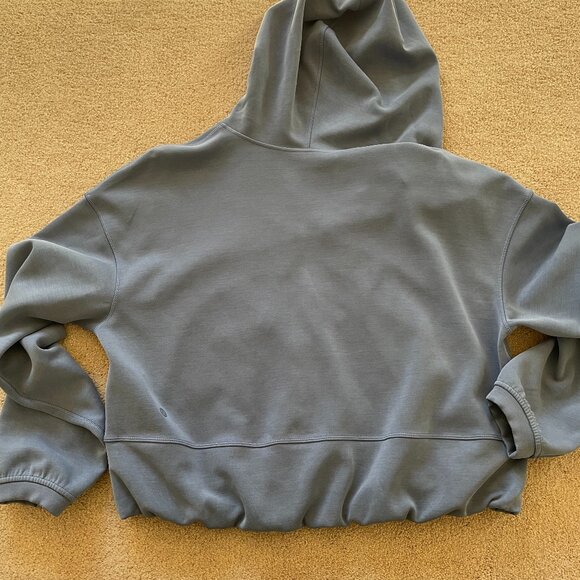 Lululemon Softstreme Full-Zip Hoodie Sz 8; Oasis Blue Excellent Condition - Picture 4 of 5